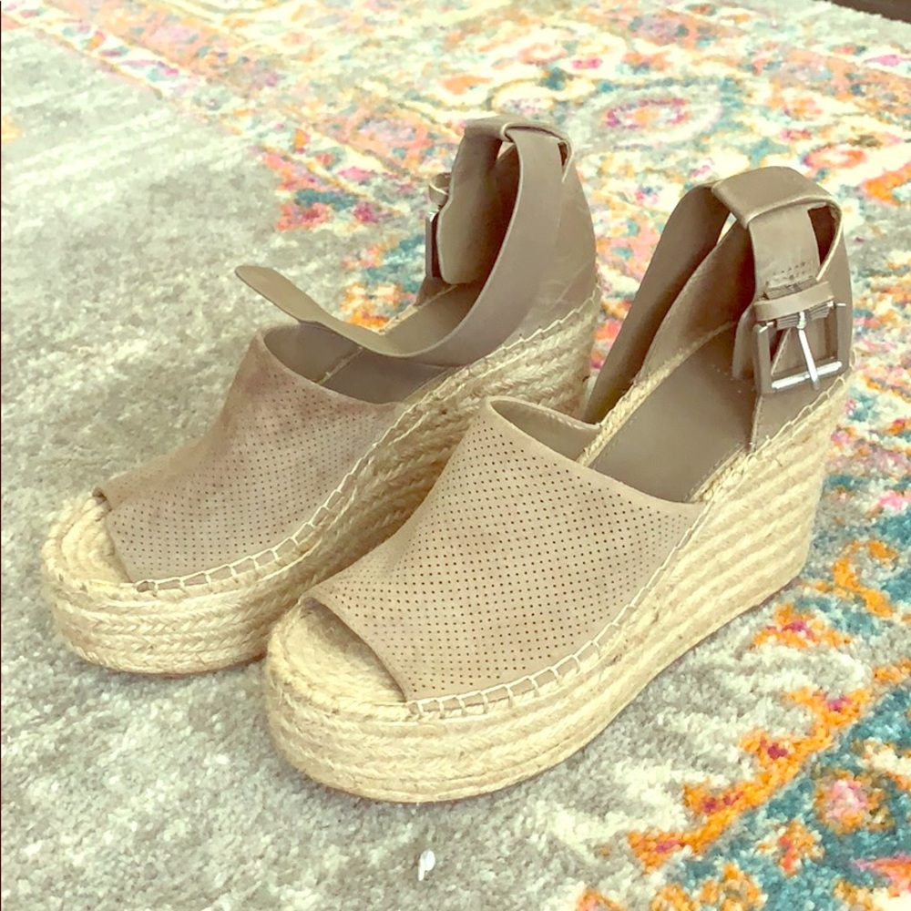 Marc Fisher Wedges